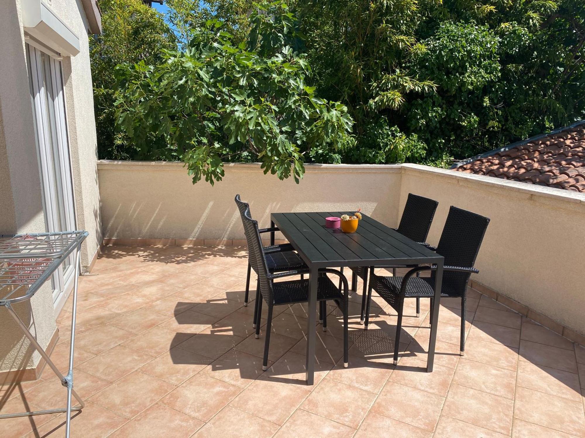 Apartments Tena With Private Parking Pula Exterior photo