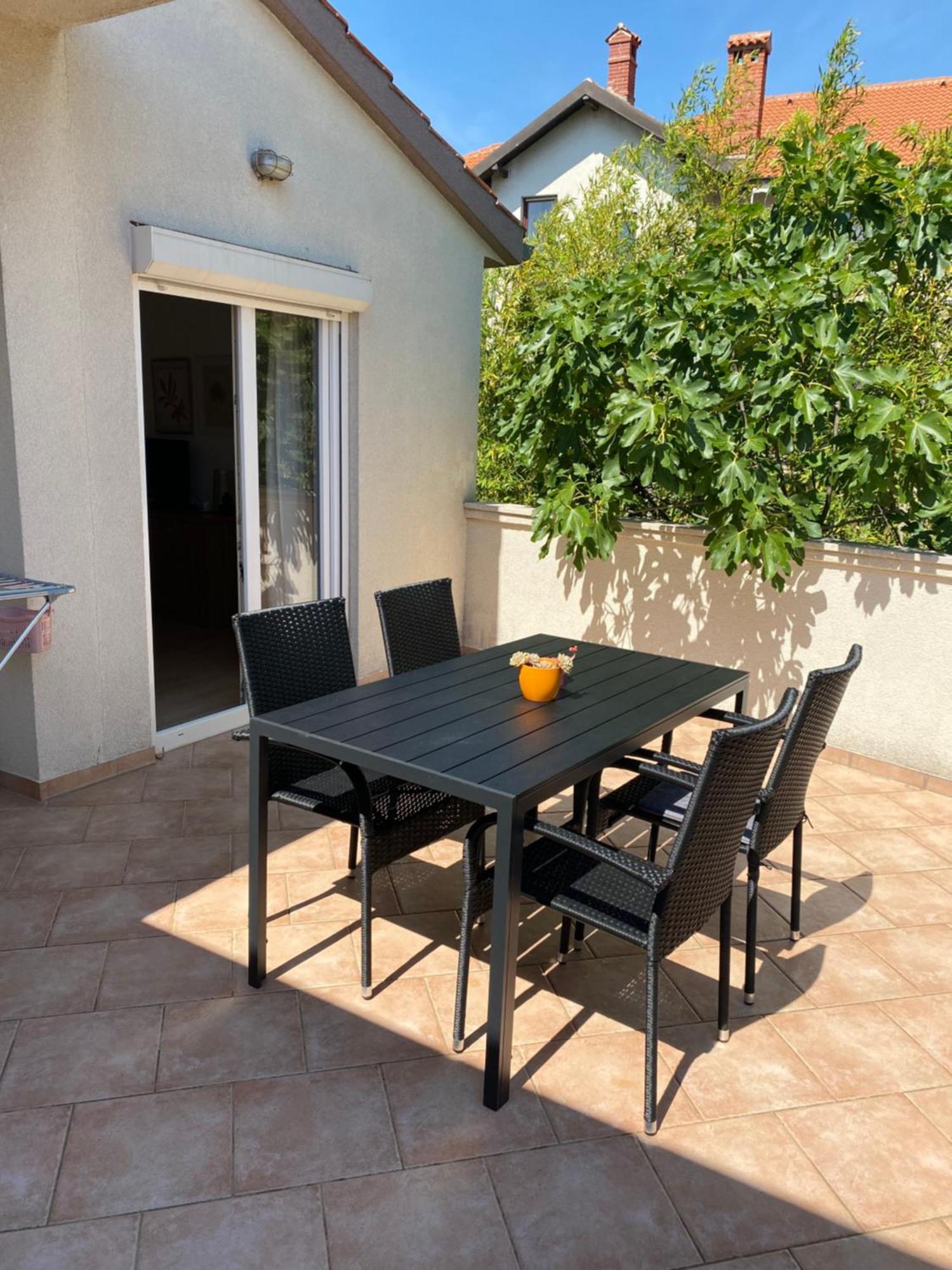 Apartments Tena With Private Parking Pula Exterior photo