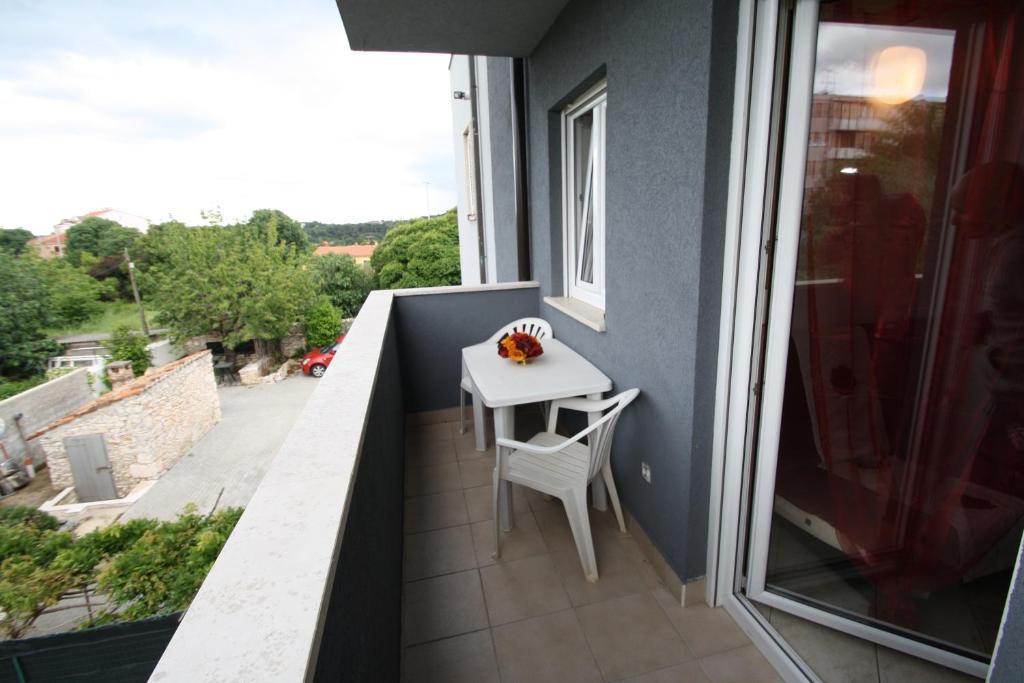Apartments Tena With Private Parking Pula Room photo