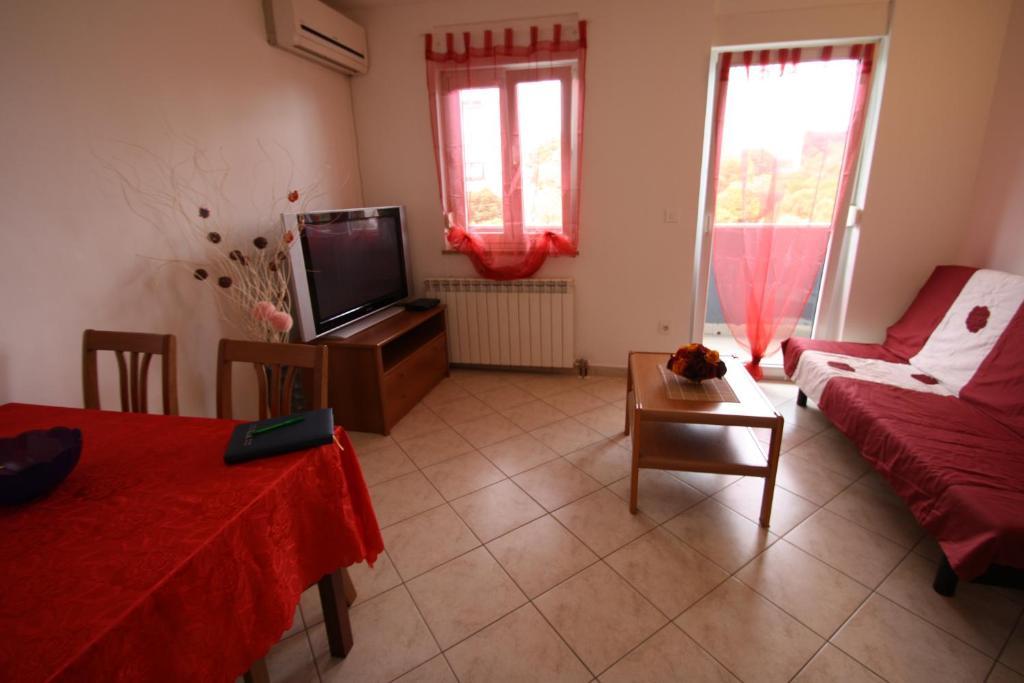 Apartments Tena With Private Parking Pula Room photo