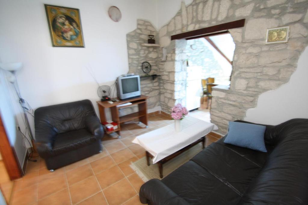 Apartments Tena With Private Parking Pula Room photo