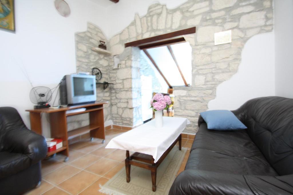 Apartments Tena With Private Parking Pula Room photo