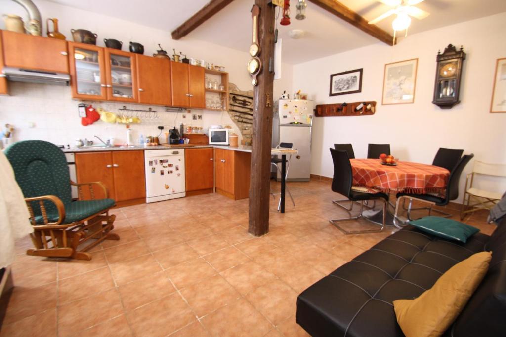 Apartments Tena With Private Parking Pula Room photo